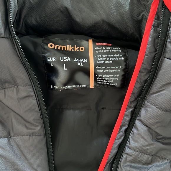 Heated vest w/ heated hood - Picture 2 of 4